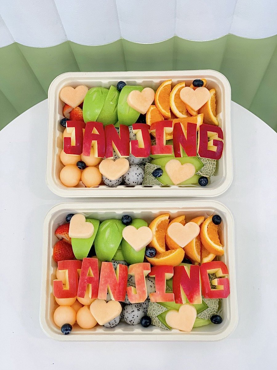 janjingjing_cn's tweet photo. ❤️EWB Final EP. Support🩷
@Janhae @Jingjingyu364

Part 3 Food support
We've prepared delicious food and 100 bottles of drinks. Hope Janjingjing eats and drinks well❤️
thanks:@RuaEektea
#JanJingjing #แจนจิงจิง #ENEMIESWITHBENEFITS 
#JANHAE #JANIVERSE  #jingjingyu https://t.co/Z1GeLnEoTx