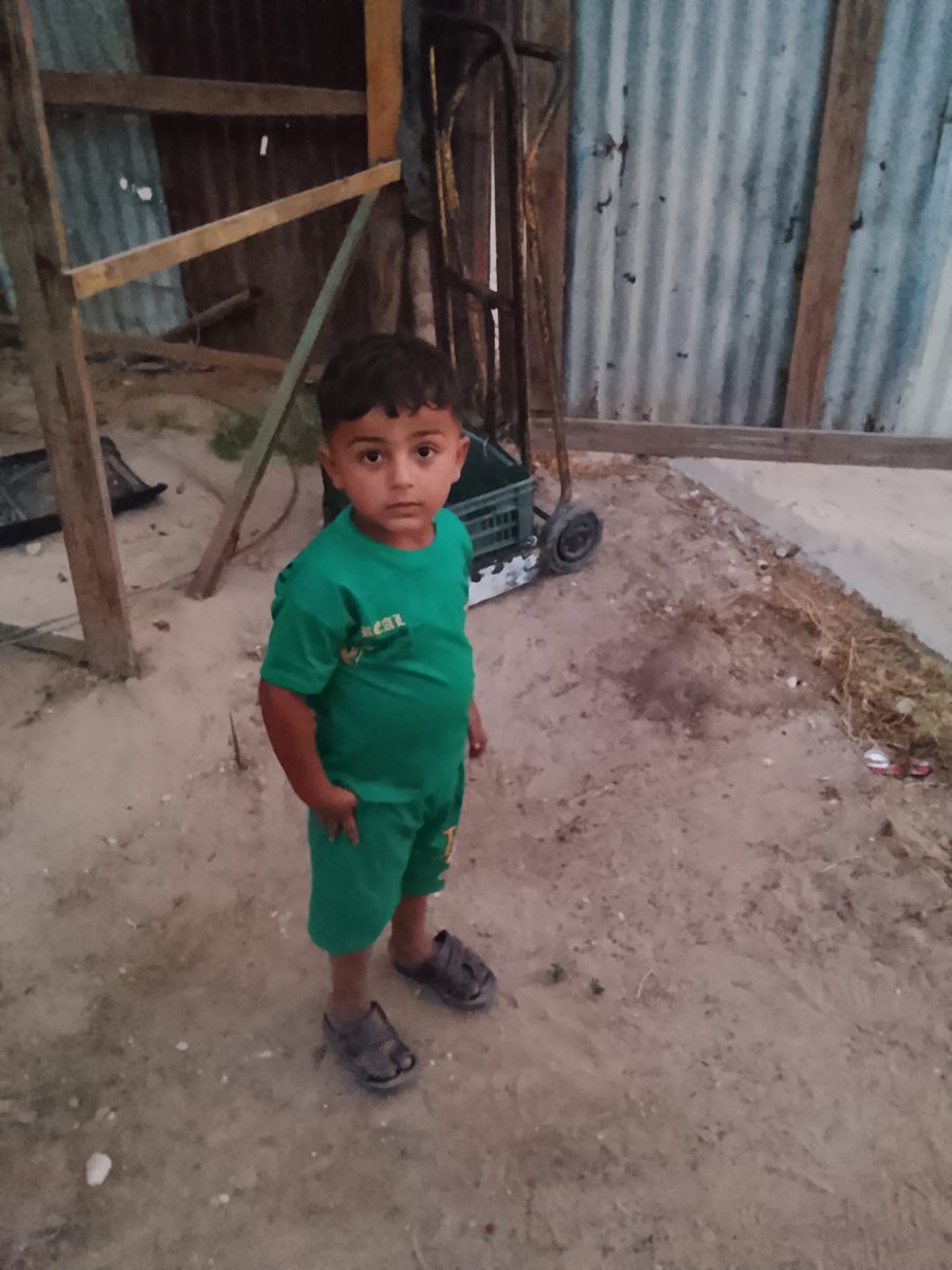 HamadaS72862's tweet photo. My campaign has become very weak and no one is paying attention to my family anymore.
I urgently need to buy weekly groceries. $70 is enough for me and my family. Please.https://t.co/aQDMeXP3pn https://t.co/7ygKS7vn4q