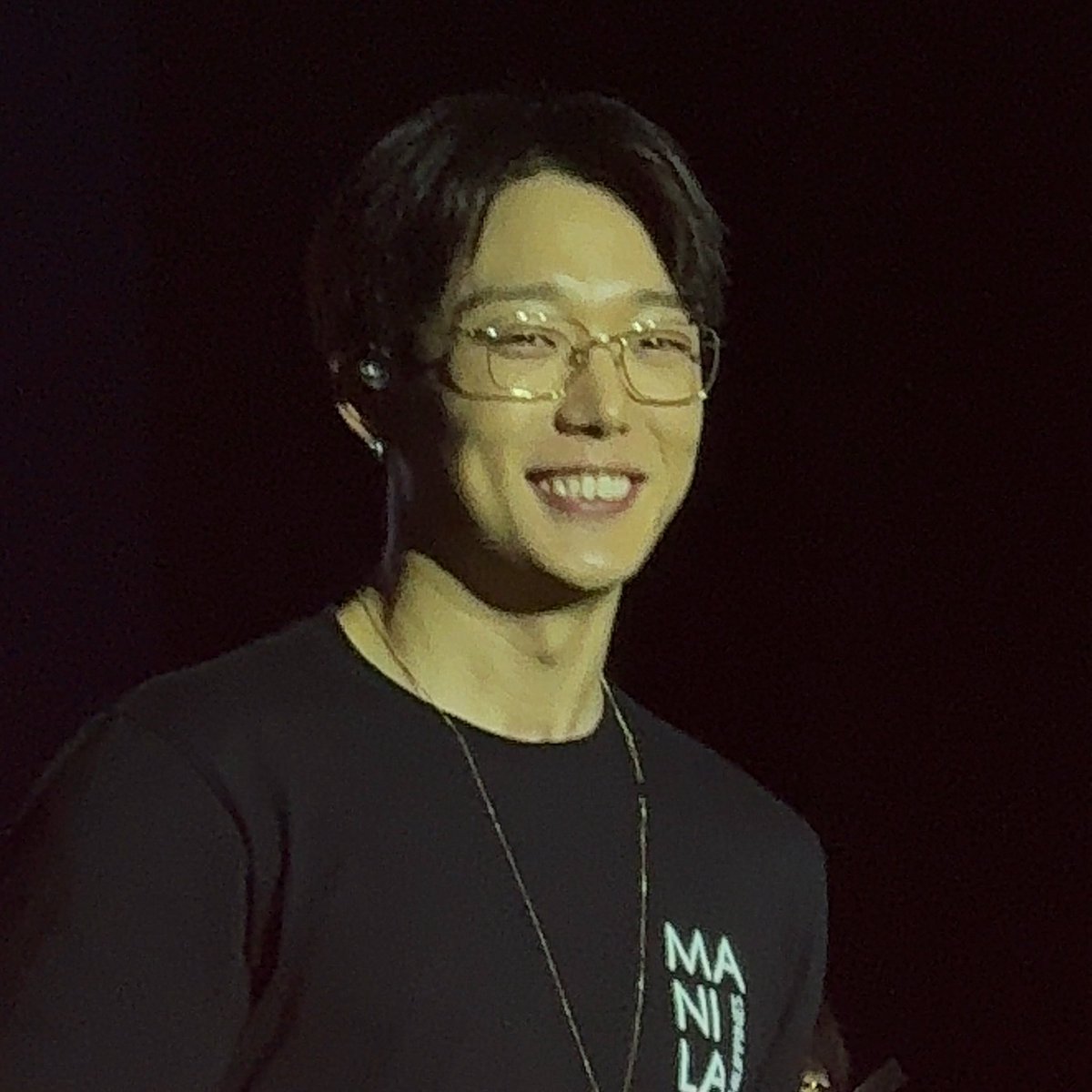 ACTJISUS's tweet photo. BOBBY LOOKS SOOOO GOOD WTF!! 😭

#iKONinMANILA2026 #iKON
#iKON_FOUREVER_TOUR_MNL https://t.co/e0GQWN6CPR