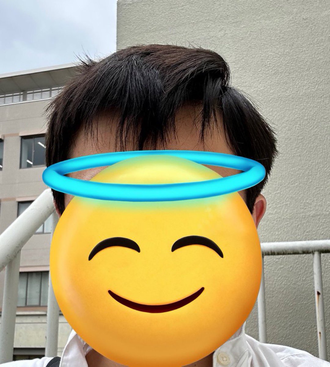 HMdFEKFa0AAGcD6.jpg