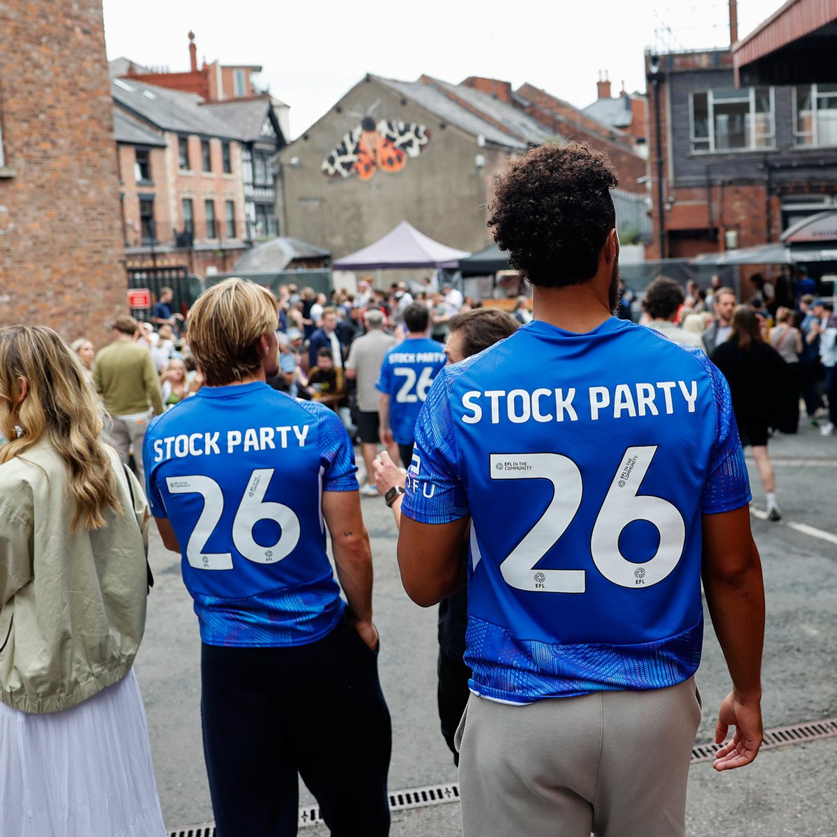 StockportCounty's tweet photo. From bars to breweries, independent businesses to familiar faces...

Kyle Wootton and Ryan Glover took the new Home Kit around the places that make Stockport, Stockport. 💙

Made for home. Get yours today.
