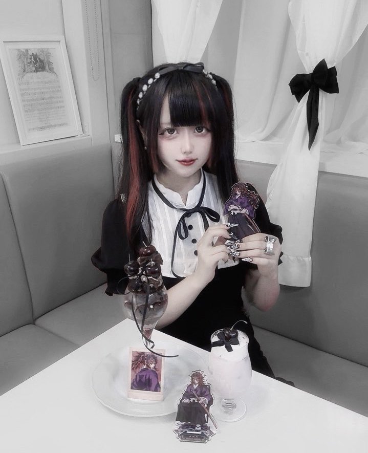 _per_sephone's tweet photo. #jiraitwt 

黒死牟殿とデートした(ง  ᵕωᵕ)ว♪🖤
チェリーパフェとチェリーミルク美味すぎて歯茎出た🍒 https://t.co/jI3zOoQ3dT