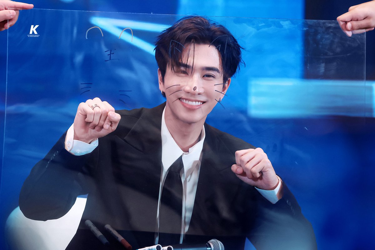 kiki0429_'s tweet photo. Can this be a cute day?

#perthsanta #PerthSanta 
#Perthppe @perthppe https://t.co/ZF7wPzW2Mj