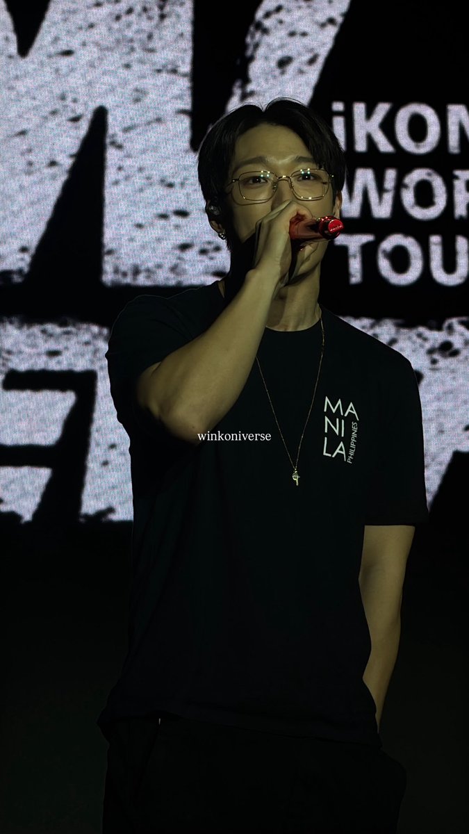 winkoniverse's tweet photo. BOBBY WEARING MANILA SHIRT 😭😭😭😭😭

iKON IS BACK
#MNLWaengWaengReady
#iKONinMANILA2026
#iKON_FOUREVER_TOUR_MNL https://t.co/uA9he3dP4I