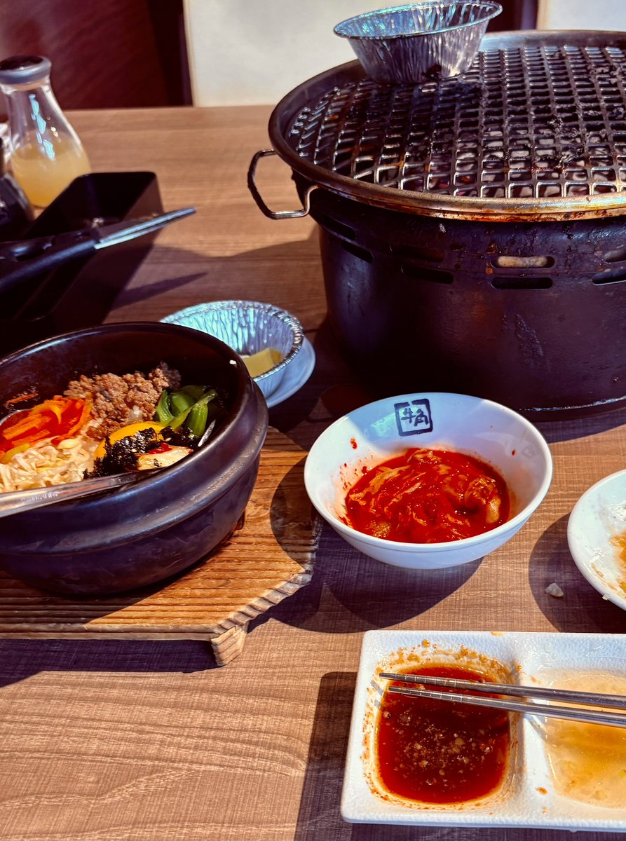 xloisp's tweet photo. ボーナス入ったので牛角で1人焼肉 https://t.co/Ws3yd2pY6S