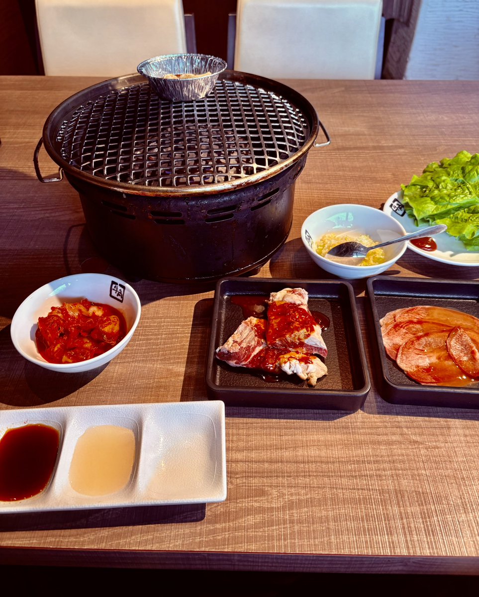 xloisp's tweet photo. ボーナス入ったので牛角で1人焼肉 https://t.co/Ws3yd2pY6S