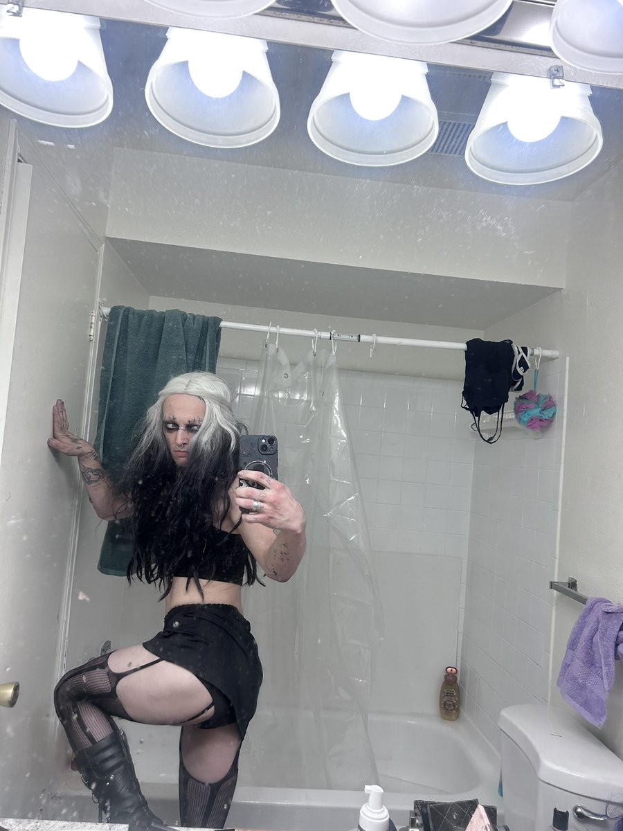 magg23825's tweet photo. my confidence is so high ##nsfw https://t.co/Wzfr3tAury