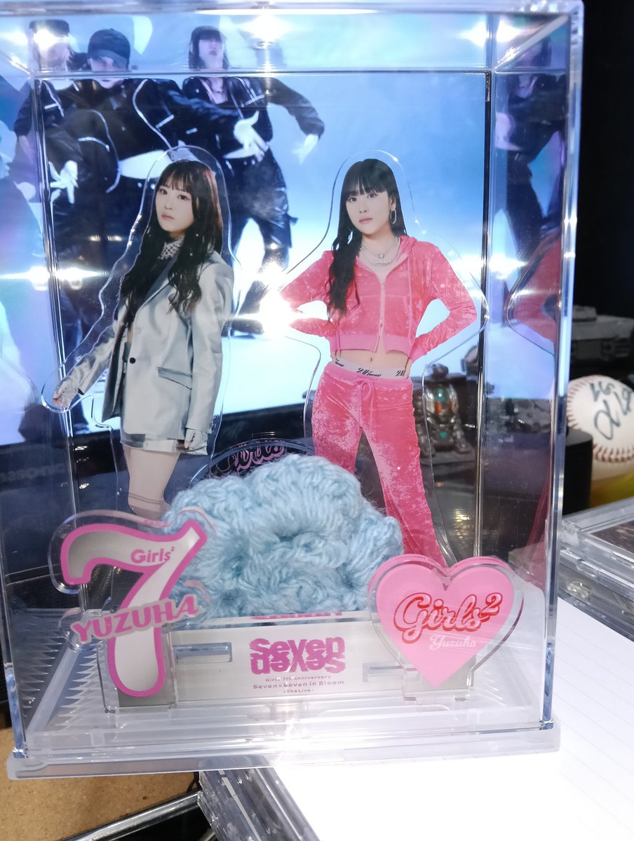 アクスタスタンドに #編み花 を添えて #Girls2 #小田柚葉