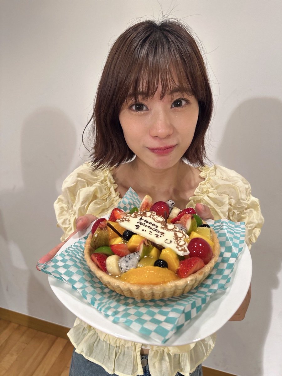 maiko56_0705's tweet photo. 本日27歳になりました😊

生誕祭も当日にできて嬉しい限りです🥺
企画してくれるみかん本当に
いつもありがとう！

あいにくの天気ではありましたがお越しくださった皆様もいつもありがとうございます！！

今年も楽しい一年にしましょうね😎 https://t.co/V2x7FmAYyu