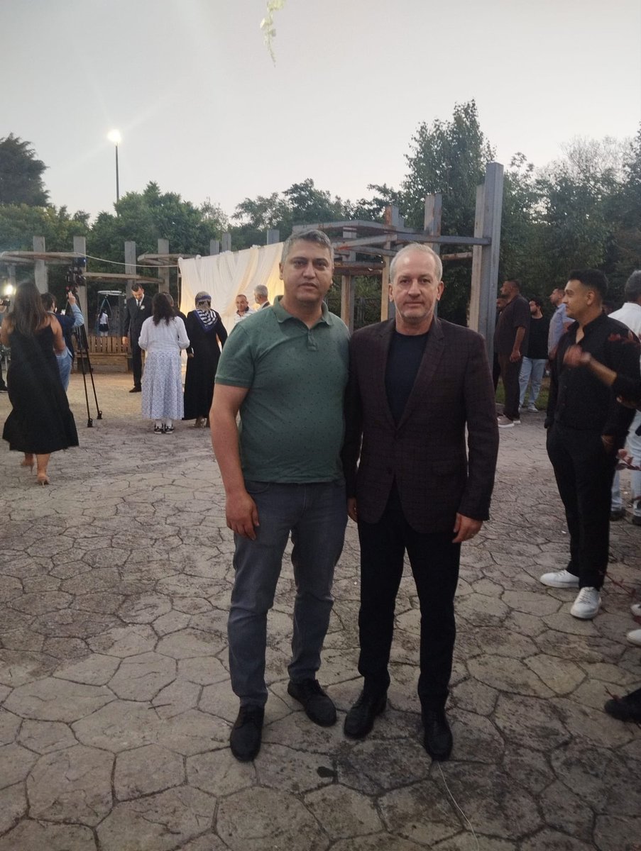 mhparnavutkoy's tweet photo. MHP Arnavutköy İlçe Bölge Başkanımız Aydın Çifçi @aydin3439 ve Yassıören Mahalle Başkanımız Ceyhun Ören, Yassıören mahallemizden Avcı ve Korucuoğlu ailelerinin evladlarının nişan törenine katılım sağlayıp İlçe Başkanımız Sn. Cihan Barut’un @CihanBARUTCCC selamlarını ilettiler.
Genç çiftlerimize mutluluklar dileriz.
@_MHPistanbul_ @rahmancanmhp @CamurMehmet123