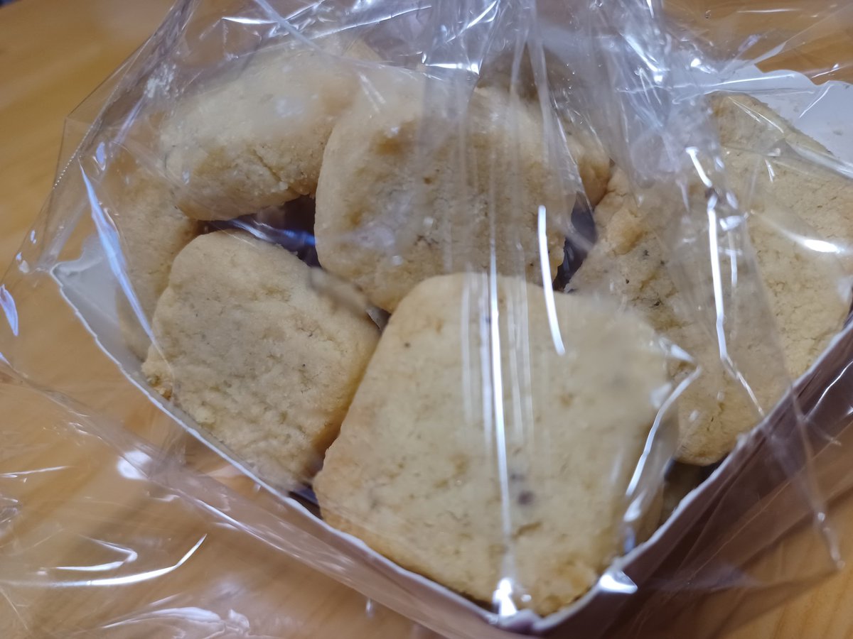 sweets0115's tweet photo. 今日は佐久間大介くんのお誕生日🎉
お友だちの佐久間担が集まって、お誕生会をして来ました🎂✨👏
いやもう、めっちゃ楽しかった～🫶🏻︎💕︎︎
食べて飲んで喋って円盤に沸いた良い一日をありがとう。
良いご縁もまた佐久間くんのおかげです。
私もちょっとだけおやつ投げた🤣
#佐久間大介生誕祭2026 https://t.co/3o9lNEoAFG