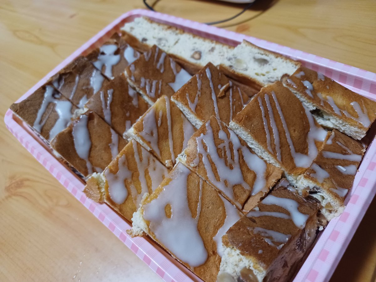 sweets0115's tweet photo. 今日は佐久間大介くんのお誕生日🎉
お友だちの佐久間担が集まって、お誕生会をして来ました🎂✨👏
いやもう、めっちゃ楽しかった～🫶🏻︎💕︎︎
食べて飲んで喋って円盤に沸いた良い一日をありがとう。
良いご縁もまた佐久間くんのおかげです。
私もちょっとだけおやつ投げた🤣
#佐久間大介生誕祭2026 https://t.co/3o9lNEoAFG