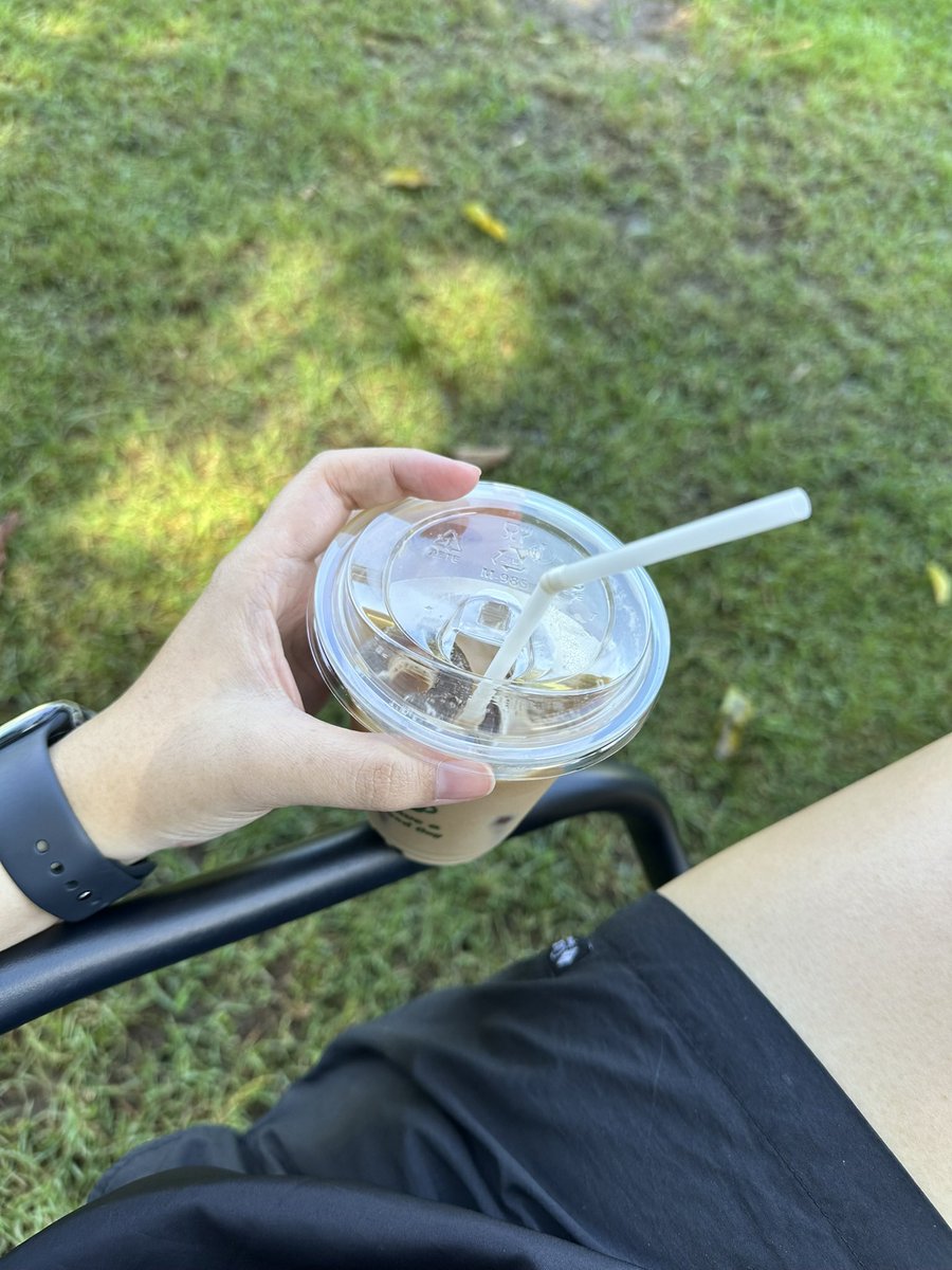 blueshiftx's tweet photo. Come On Cafe — แม่ออน 🌿☁️ ตอนแรกไม่ได้ตั้งใจมา แต่เป็นคาเฟ่ใกล้ๆกับที่ไปเทรลที่ผาม่านเลยแวะกินกาแฟสักหน่อย อันนี้เป็นบรรยกาศช่วงหน้าหนาวนะคะ ท้องฟ้าสวยมาก ไวบ์ดีสุดๆ🥹✨ https://t.co/3J4BN5el7e