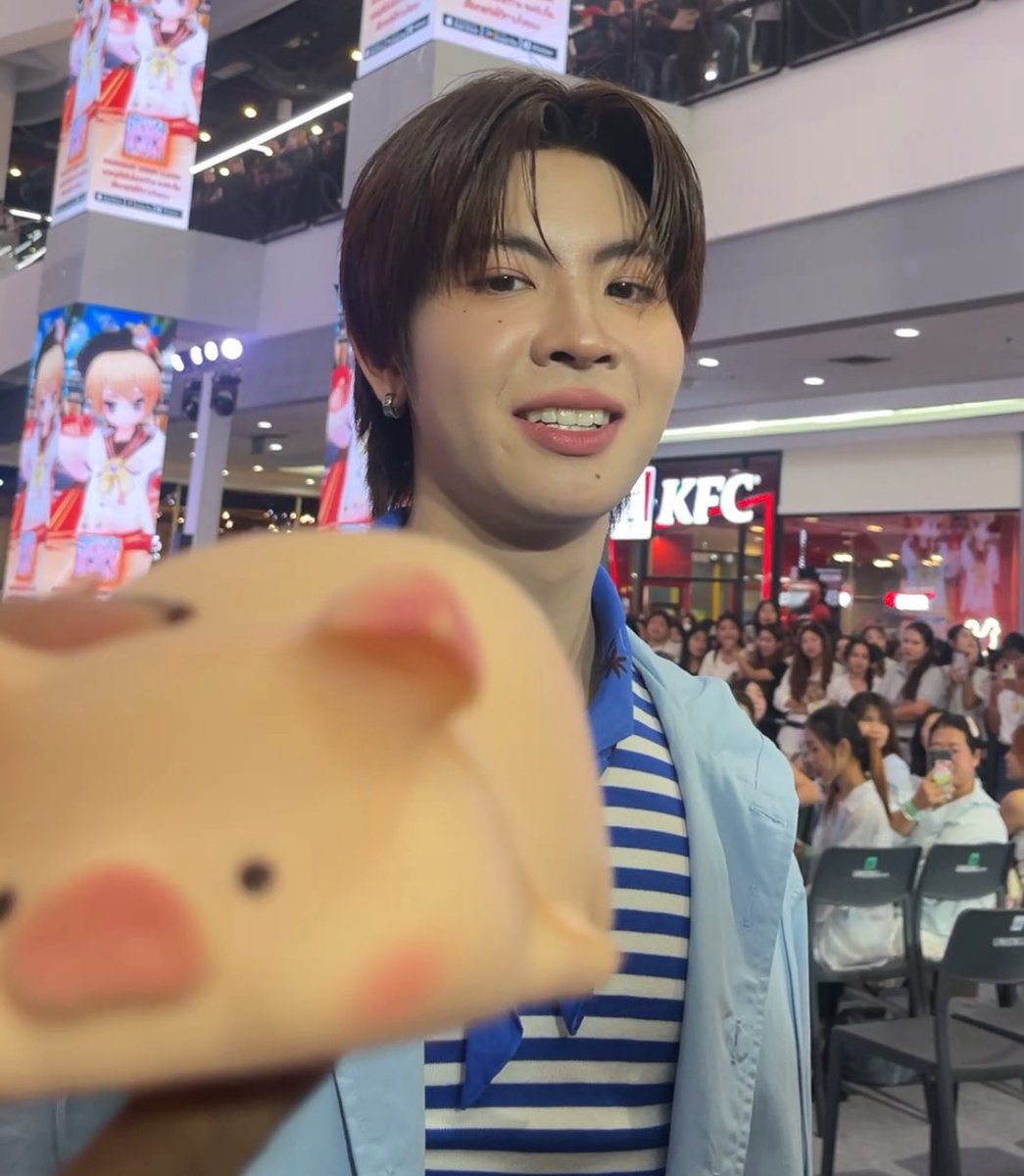 emiiemjay's tweet photo. 💭 : เฟิร์สมีแฝดไหม ?

🐰 : ไม่มี !

💭 : แล้วนี่อะ เหมือนไหม ?

/ นางทำร้ายแฝดนางเรียบร้อย55555555555

#SaraanLovexTFO https://t.co/LHp8oJVdKE