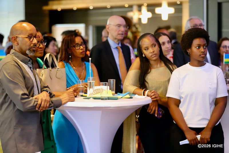 Karirima1's tweet photo. Ambasade ya #Rwanda mu Bwami bwa #Luxembourg yizihije imyaka 32 u Rwanda rumaze rwibohoye, mu birori byitabiriwe n’abahagarariye inzego za Leta ya Luxembourg, abahagarariye ibihugu byabo, abafatanyabikorwa b’u Rwanda ndetse n’Abanyarwanda batuye muri Luxembourg.

Ambasaderi w’u Rwanda muri Luxembourg, Mimosa Aurore Munyangaju, yibukije ko itariki ya 4 Nyakanga 1994 ari umunsi w’amateka usobanura ihagarikwa rya Jenoside yakorewe Abatutsi n’intangiriro y’u Rwanda rushya.

#Kwibohora32
@RwandainLux @AuroreMimosa 

*Inkuru irambuye n’amafoto*⤵️⤵️
https://t.co/LGyVVdQCE3