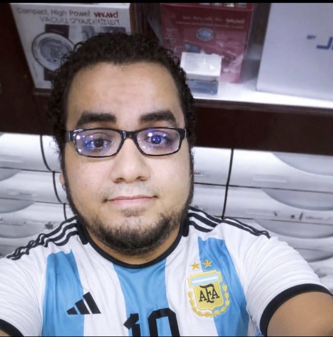 Kloppforeve's tweet photo. المصري اللي بيشجع الارجنتين ضد مصر عشان ميسي https://t.co/HsxMjEo27d