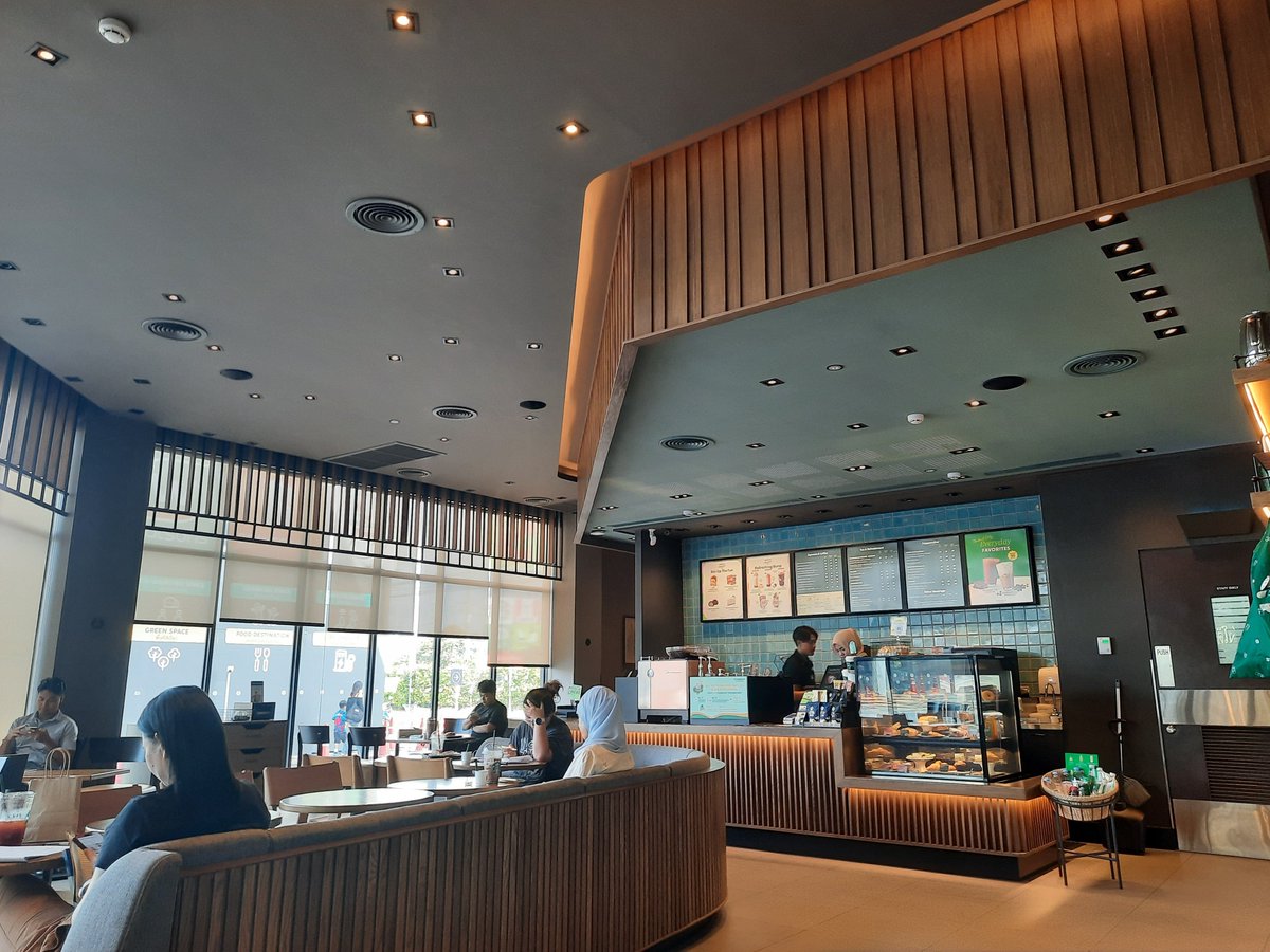 Pattani_01's tweet photo. ไม่จำเป็นต้องมีใครเปย์ เพราะเราสปอร์ตเปย์ตัวเองได้
#ยะลา #Starbucks #อยากมีคนมานั่งเป็นเพื่อน
Tesco Lotus Yala https://t.co/DeX3HRPcDE