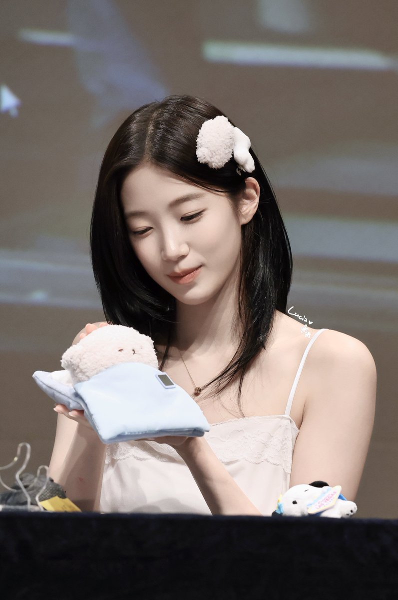 jadelululies's tweet photo. 260705
WITHMUU OFFLINE FANSIGN

おやすみ💤

#르세라핌 #LE_SSERAFIM
#카즈하
#ルセラフィム #KAZUHA #カズハ https://t.co/FGjNXubQcJ