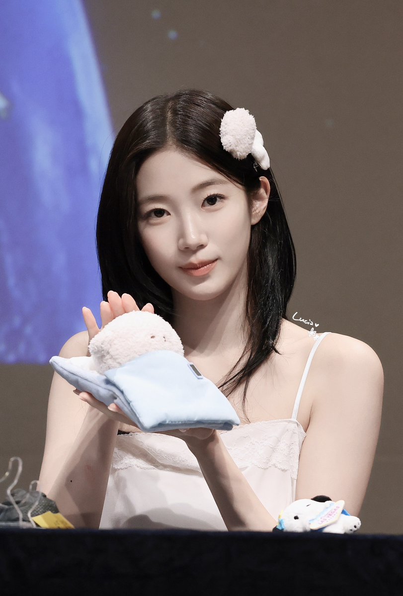 jadelululies's tweet photo. 260705
WITHMUU OFFLINE FANSIGN

おやすみ💤

#르세라핌 #LE_SSERAFIM
#카즈하
#ルセラフィム #KAZUHA #カズハ https://t.co/FGjNXubQcJ
