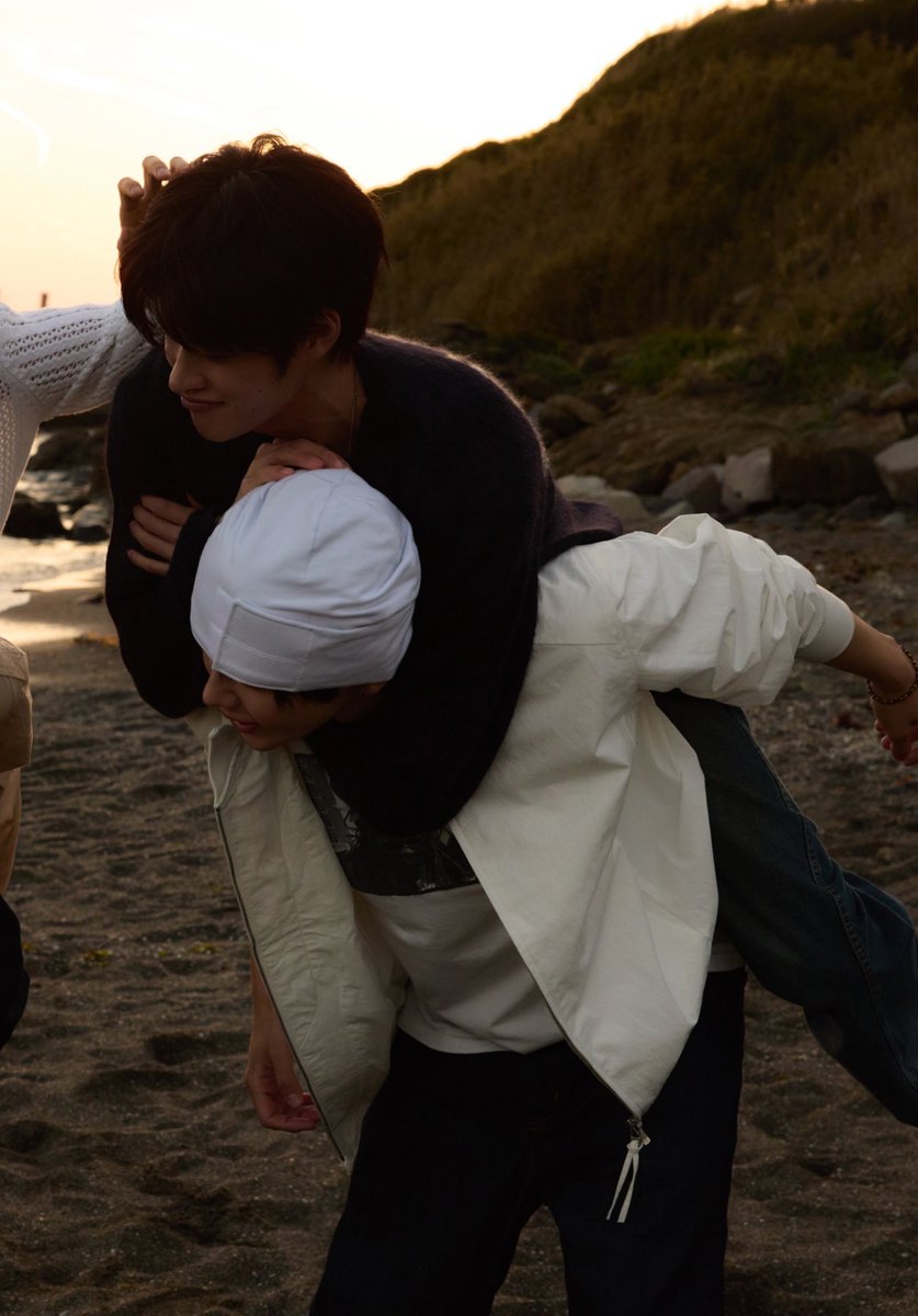2orenoo's tweet photo. 매달린 온싱이 계속 갱신되는거 ㄴㅁㅁㅅㅇ https://t.co/O6AkQbb1hg