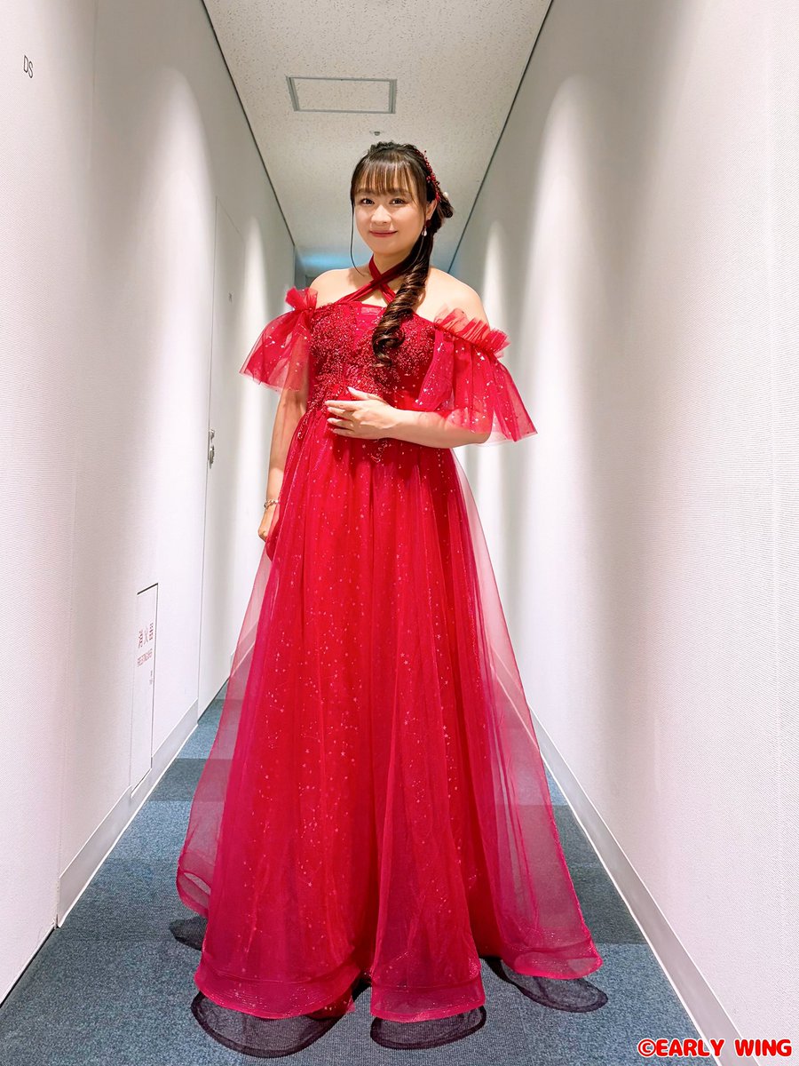 earlywingstaff's tweet photo. 【今井麻美】
#シュタゲ オーケストラコンサート
STEINS;GATE #因果旋律のシンフォニー 名古屋公演にMCとして出演させて頂きました！

ご来場頂きました皆さま、ありがとうございます🙌

今回の衣装は松戸公演の時と少しだけ違いがありましたが、
お気づきになりましたでしょうか？👀✨ https://t.co/F8WhTWnNyk