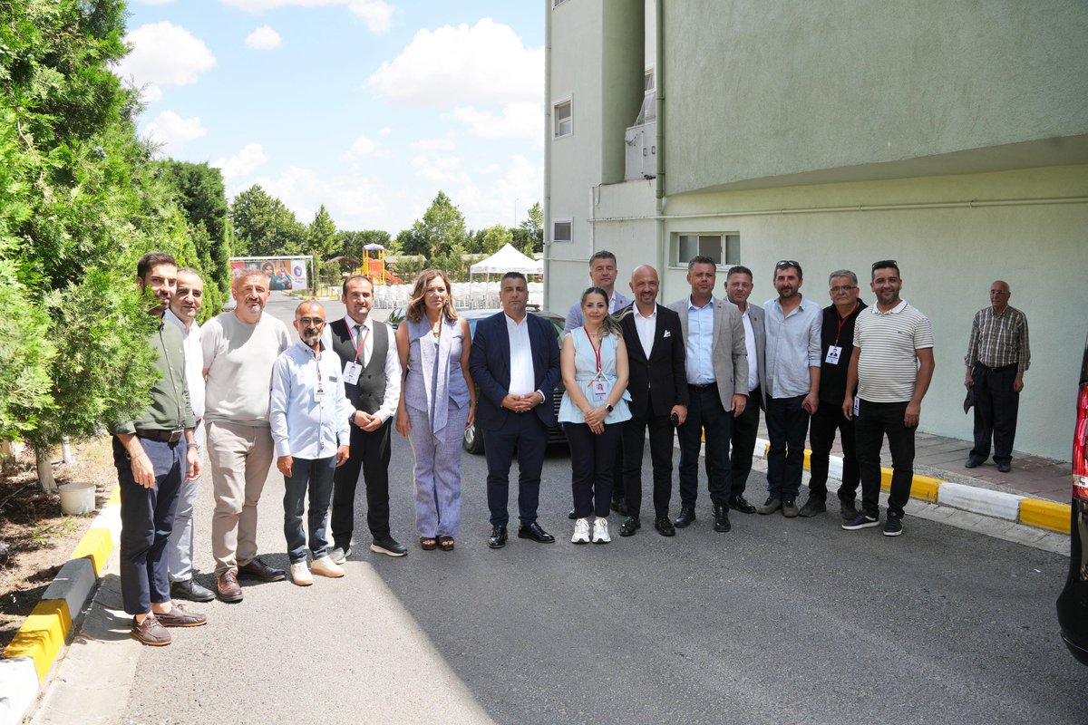 asarikurt's tweet photo. Çorlu Kırklar Cemevi’nin düzenlediği Aşure ve Kurban Lokması programında hemşehrilerimizle bir araya geldik, lokmamızı ve muhabbetimizi paylaştık.

Birlik, beraberlik, dayanışma ve paylaşma kültürümüzü yaşatan bu anlamlı buluşmada emeği geçen Çorlu Kırklar Cemevi yönetimine ve katkı sunan herkese teşekkür ediyor, lokmaların Hak katında kabul olmasını diliyorum.