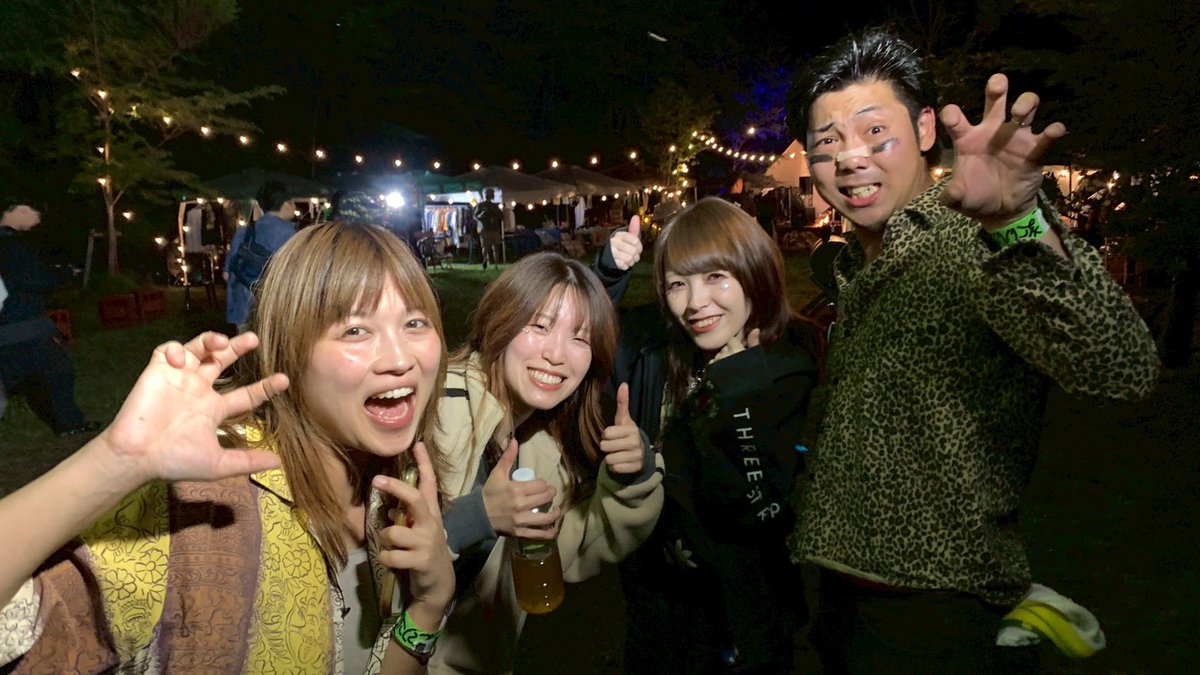 pinky_donna's tweet photo. 「ま〜いいからテキトーにグルーヴ」
このテキトーを実現するために、
どれだけの時間と人が大切に準備をしてきたのだろう。
地域を愛し、真剣に楽しむという気概をビシバシ感じる、希望しかないお祭り。
出演できて光栄です🔥

そして昨夜のギターはノブホ・バーニング・ザンギ‼️頼もしく力強い存在だ https://t.co/KhedLLWieV