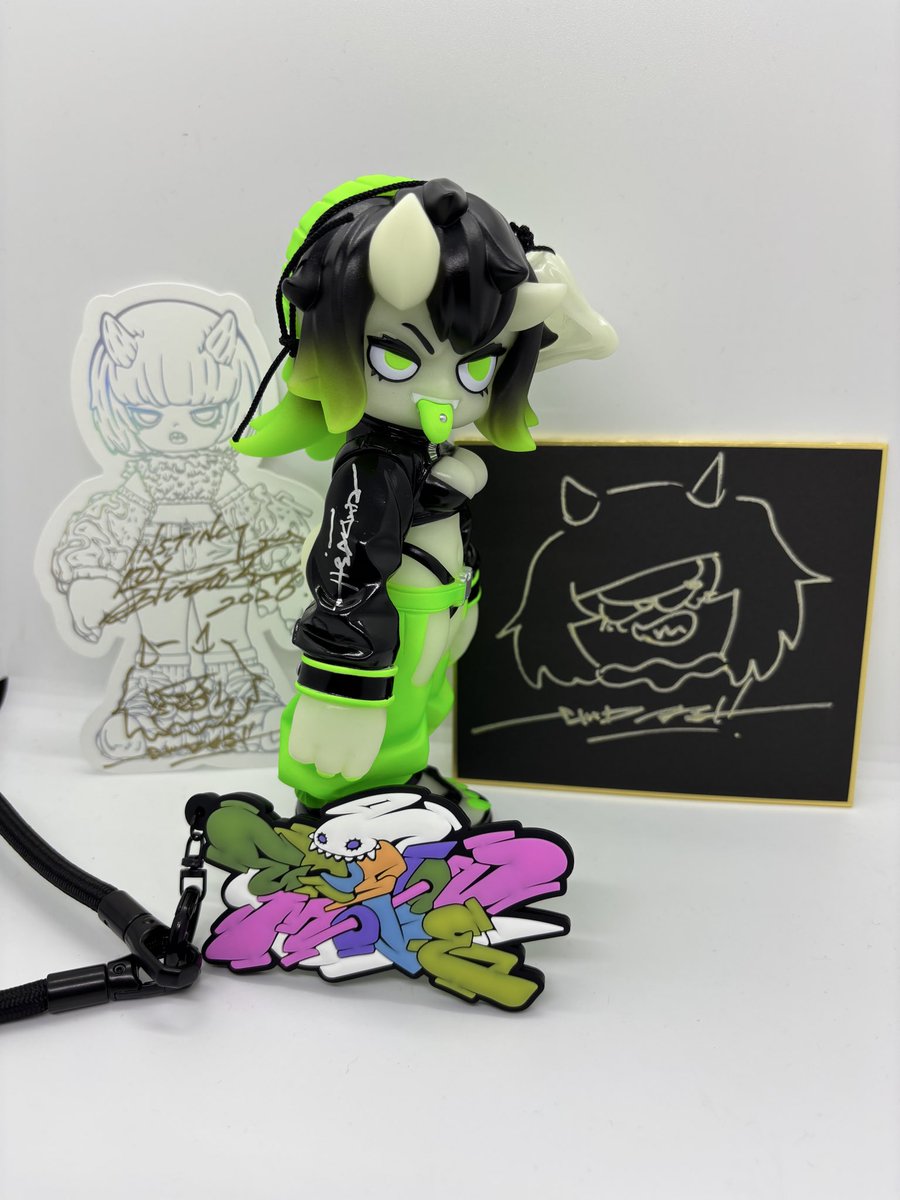 sofvi_oktal's tweet photo. INSTINCTOY SHOW TOKYO 2026
参加しました、最高でした！
グッズはほぼ売り切れでしたが一つ買えて良かったです、初サインもいただきました！
ジャキちゃんの右腕にもサインいただけて大満足です！

#INSTINCTOY #INSTINCTOYSHOWTOKYO2026 
#emDASH 
#grapebrain https://t.co/gLWZMhBsdx
