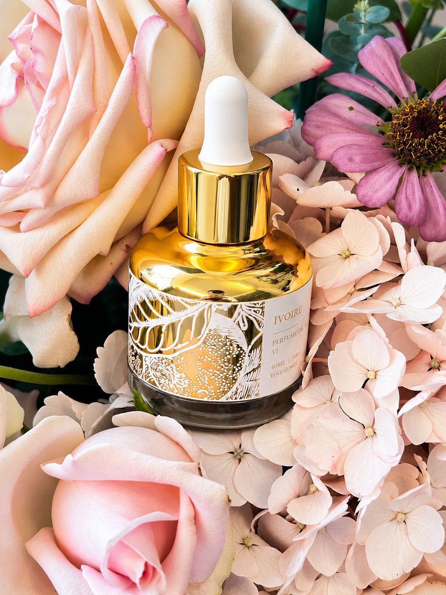 rame_shen's tweet photo. VÖODÖOMÖI
IVOIRE Perfume Oil

Fragrance is the elegance unseen,
yet the memory held closest to the soul. ✨ https://t.co/RFaJJc2DuD