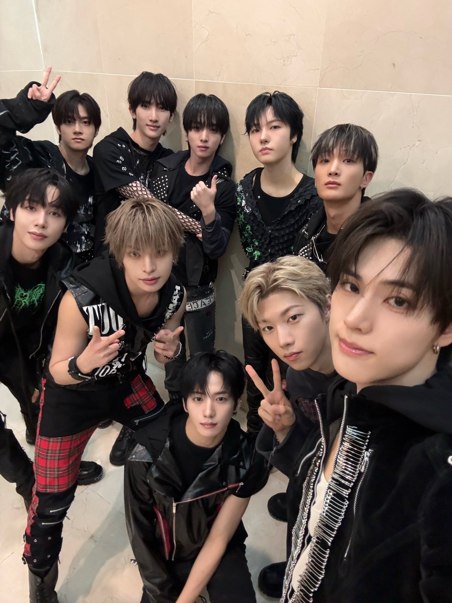 xikers_official's tweet photo. [👀] 260705

#Hi_kers👋 #xikers #싸이커스 https://t.co/ogqfHSGLg3