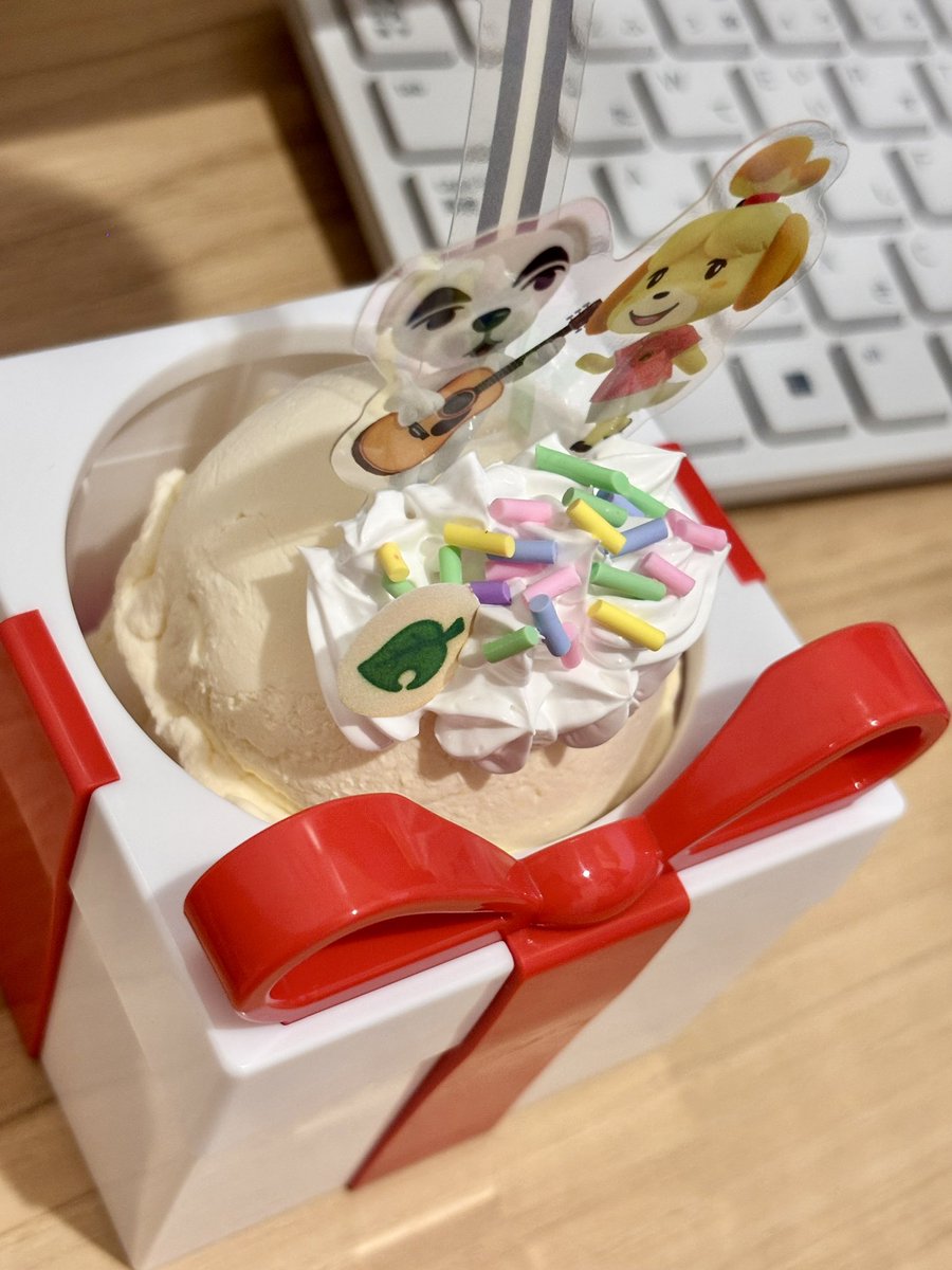sanemuzzzz's tweet photo. 最近はアイスっぽく作れる紙粘土とかも売っててすごい！ https://t.co/SI7sP6kHTA