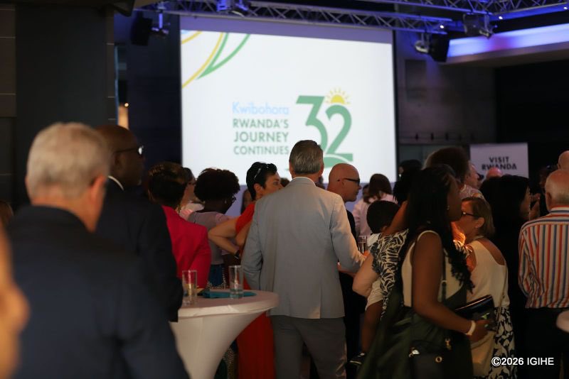 Karirima1's tweet photo. The Embassy of #Rwanda in the Grand Duchy of #Luxembourg on July 4 marked the 32nd anniversary of Rwanda’s Liberation (Kwibohora32) during a ceremony attended by representatives of Luxembourgish authorities, members of the diplomatic corps, Rwanda’s partners, and the Rwandan community living in Luxembourg.
In her address, Rwanda’s Ambassador to Luxembourg, Mimosa Aurore Munyangaju, recalled that July 4, 1994, remains a historic date marking both the end of the Genocide against the Tutsi and the beginning of Rwanda’s rebirth.

#kwibohora32 
@RwandainLux @AuroreMimosa 
*Full article & photos*⤵️⤵️

https://t.co/BV17H5NFUD