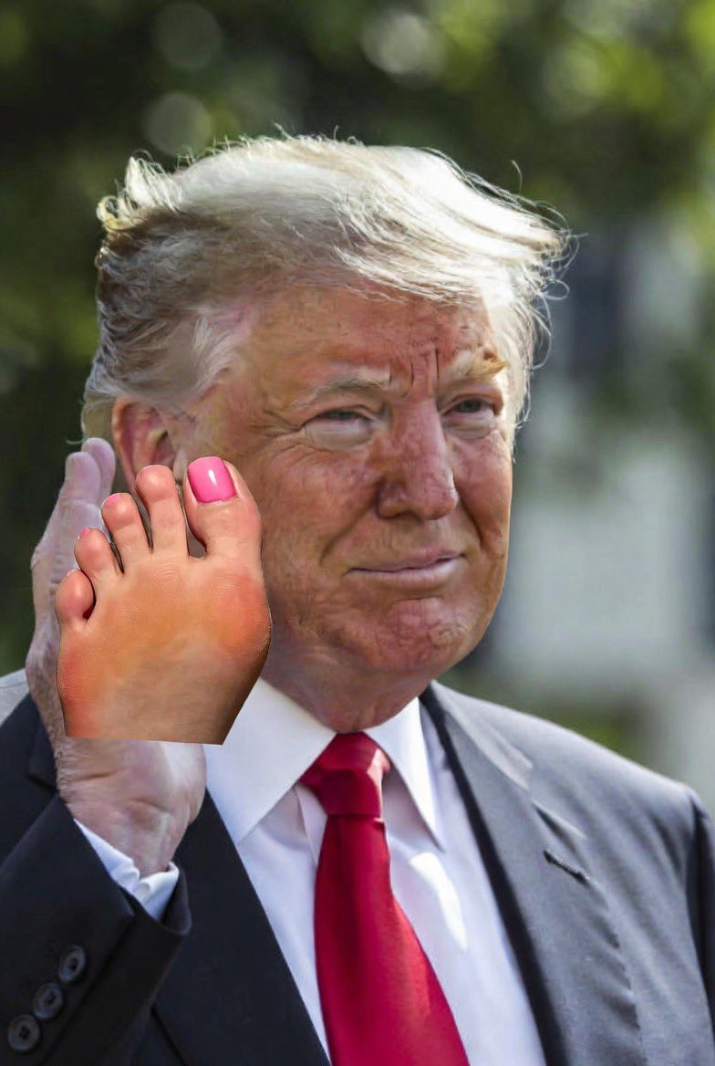 ShittyDevJr's tweet photo. Hearing things https://t.co/Zsaat5ODGQ