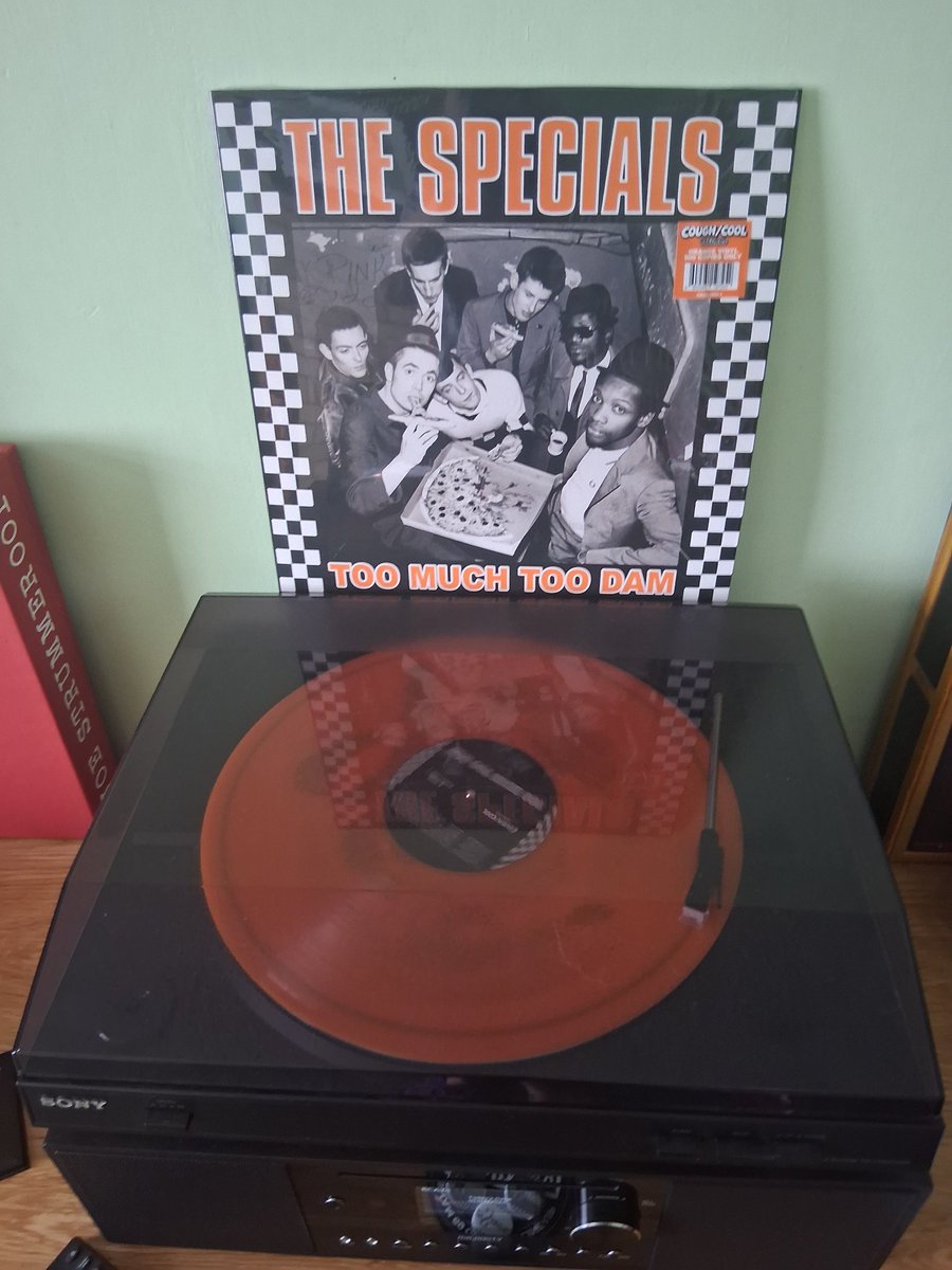 MrsG3124's tweet photo. Sunday morning skankin with @thespecials have a good one Stompers #Ska #2Tone https://t.co/8AWBsClRn0