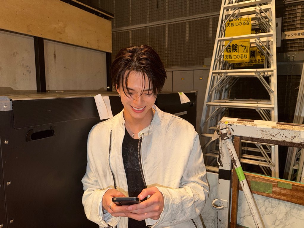 sahicci's tweet photo. he has the prettiest smile in the world 🥹 https://t.co/iBW2Mz5S4E