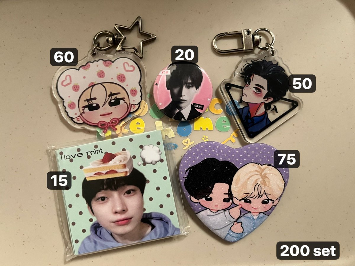 sunzhaul's tweet photo. wts lfb | ph

• encraft &amp; enhypen anik anik
— reply or dm to claimm
— please help rt din, thank you🥹🙌🏻
— more pictures will be sent via dmm https://t.co/GBCDvswBra