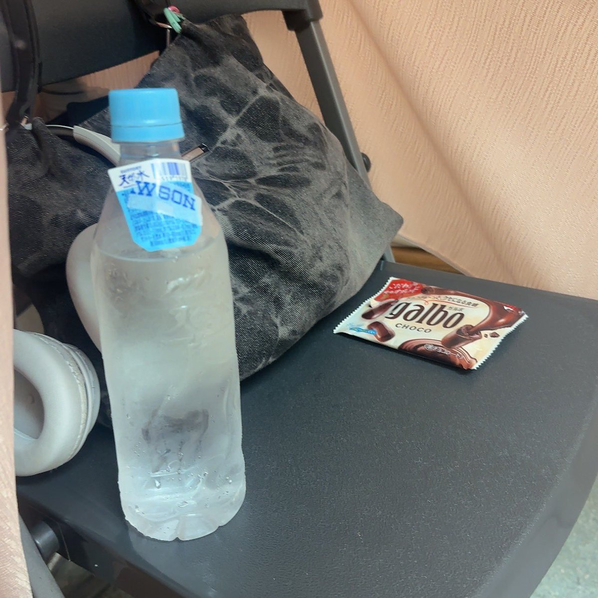 NeeeeeeO_3's tweet photo. ご飯食べれてなくて天神駅で低血糖で意識飛んでぶっ倒れて救護室まで介抱してくれたお姉さんありがとうお金も渡せなかった😭 https://t.co/fxAthYtBOH
