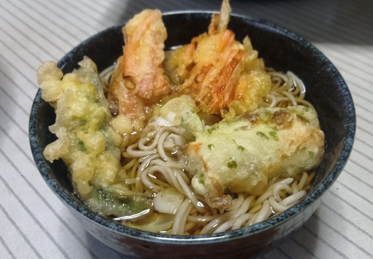 天ぷらそば Post by 銀河急行🌠ちちぶ999号 on X: 天ぷらそば🍜