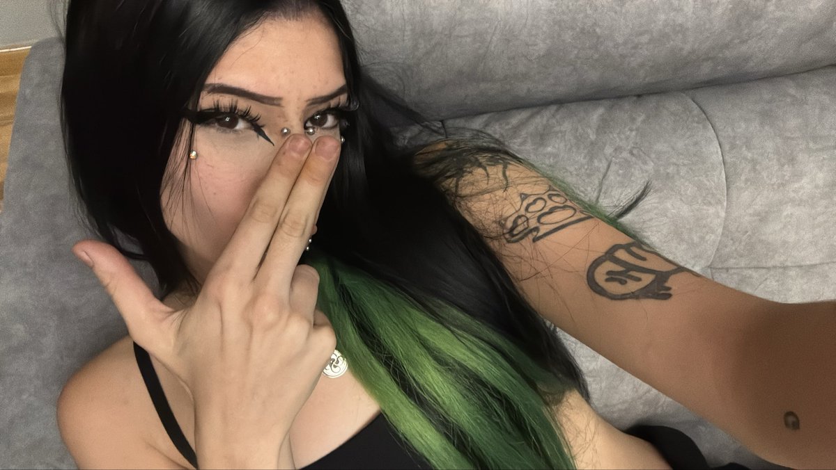benzhoe📿 tweet media