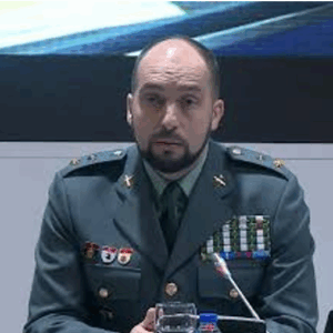 GermanGorraiz's tweet photo. ¿Por qué Balas no quiere abandonar la UCO ?
El CEO de la UCO, Antonio Balas ha conseguido el ascenso al empleo de coronel pero ha solicitado permanecer en la UCO un año más hasta "acabar su misión", pero Marlaska piensa destinarlo a una Jefatura de Comandancia.¿Nuevo pulso? https://t.co/lcnnSf6MOn