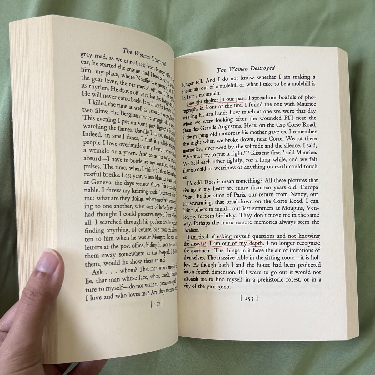 catsbyherside's tweet photo. the woman destroyed
- digaris pulpen (setengah rapi setengah nggak hehe), vid di bawah yaa
- 145k
- dulu PO di indie bookstore https://t.co/T867fGYRlT
