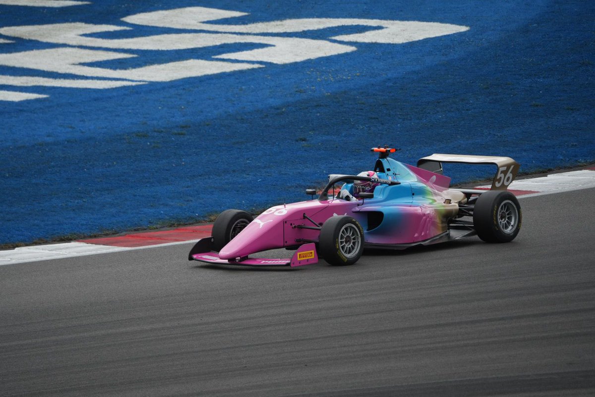 EdinReporter's tweet photo. Edinburgh’s Rachel Robertson finished in 6th place this morning at Silverstone in the @f1academy race She is photographed below at Luffield Corner @Sportybilly https://t.co/we4EexZWQH