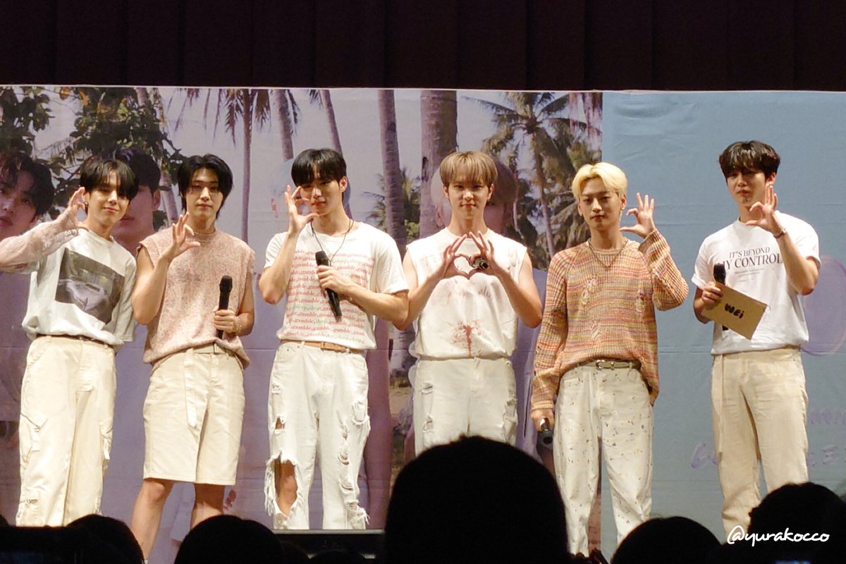 yurakocco's tweet photo. 위아이 2100일 축하해용🤟🏻🩵💙💜
#위아이 #WEi
#장대현 #김동한 #유용하 
#김요한 #강석화 #김준서 https://t.co/ubL1gcPhcR