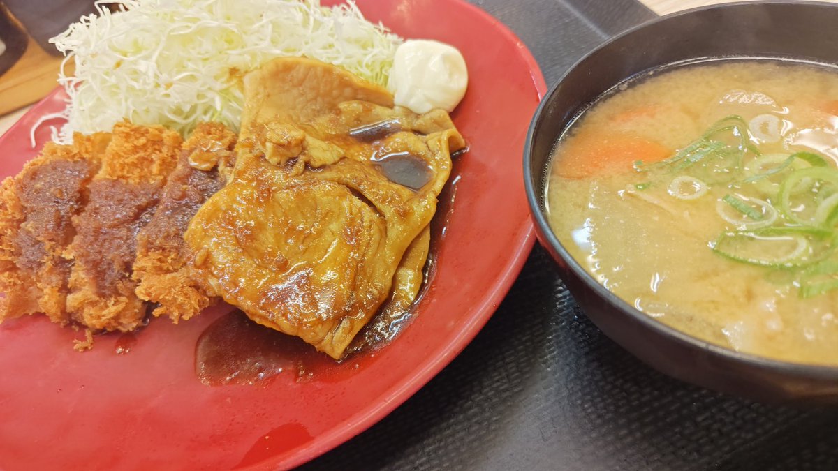 schaft777's tweet photo. こんばんは🌙.*·̩͙ 今日の夕食はかつやにて 豚の生姜焼きとチキンカツの盛合せ定食なり
 #蒲田
 #かつや
 #しょうが焼き
 #チキンカツ https://t.co/bMEX7Habdh