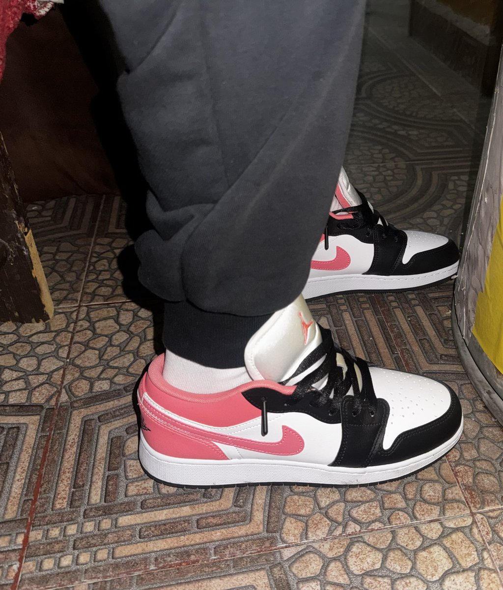 Chal993's tweet photo. Short o pants https://t.co/d37a9jSqic