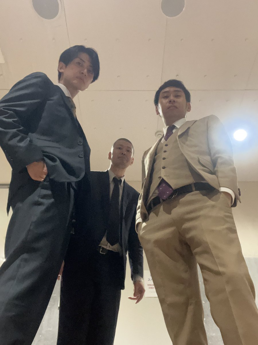 sakaikeita's tweet photo. THE SECONDツアー大阪ありがとうございました！！大阪のお客さん大盛り上がりでライブも楽屋も楽しすぎました！！今日が終わっちゃうの最悪！！また絶対大阪きます！！ありがとうございましたー！！

#酒井ビジュ爆
#たかのりビジュ爆
#小林薫通りすがり https://t.co/l2JYnfY22W