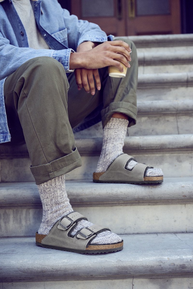 jakupbej's tweet photo. @BegumOztan Erkek terliginde peak Birkenstocktur. https://t.co/0CdHY9I3O9
