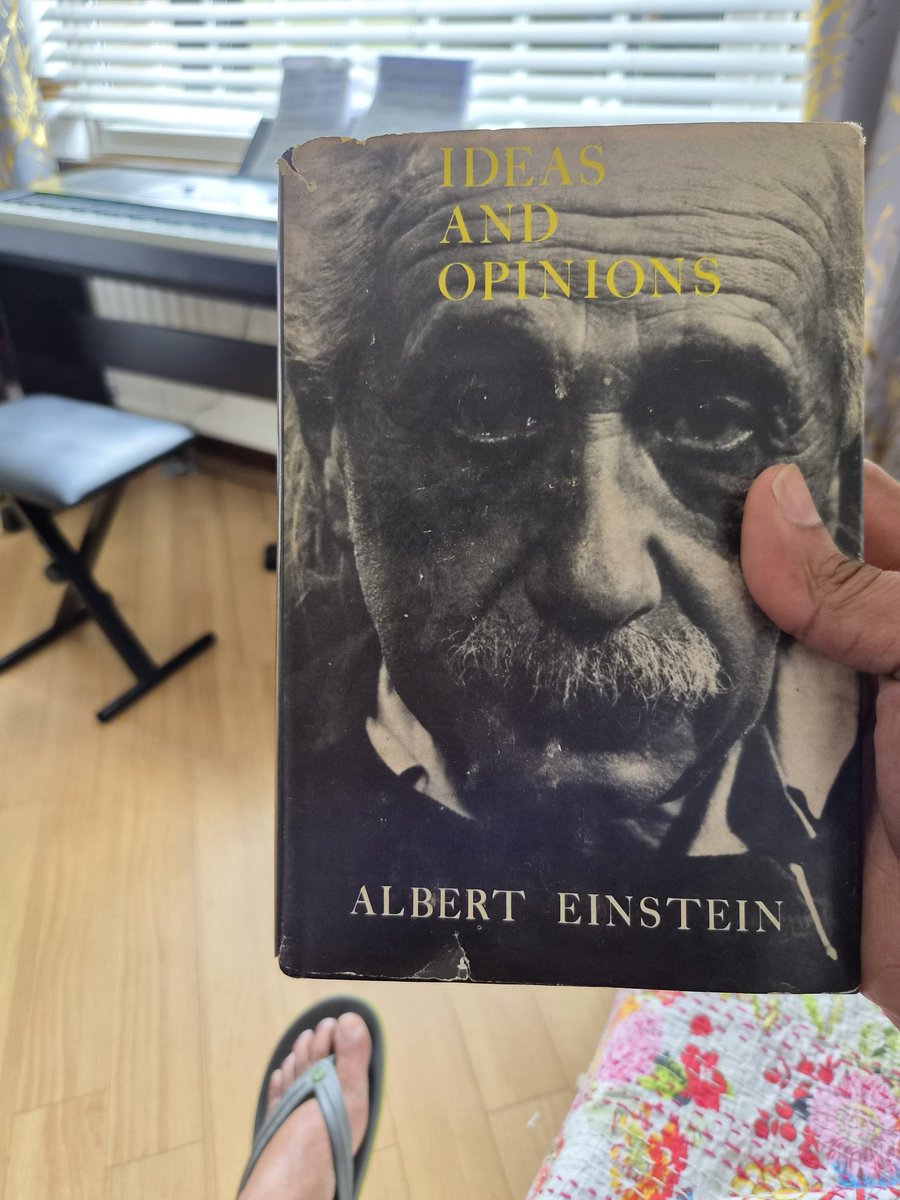 mishradarsh's tweet photo. @curiouswavefn The first one reminds me so much of this one one of the most profound books, in my collection, covering the great man's thoughts on multitude of things. https://t.co/PYxe8vMwUv