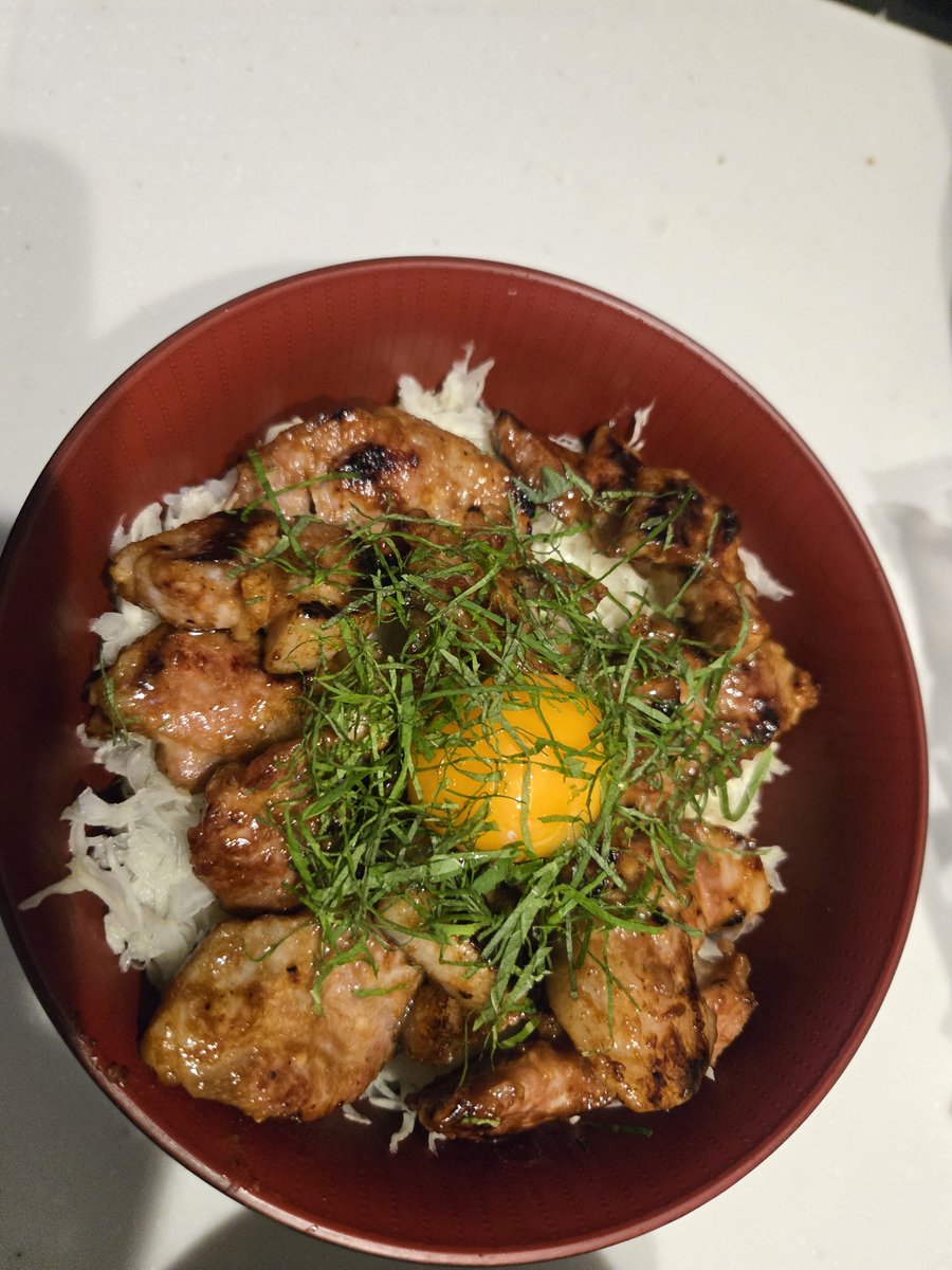 mimi2_0714's tweet photo. 今日は朝から、カルディとロピアに買い出し😆👍旦那さんの豚丼ご馳走さまでした🎶 https://t.co/rEXA5Zz2yM