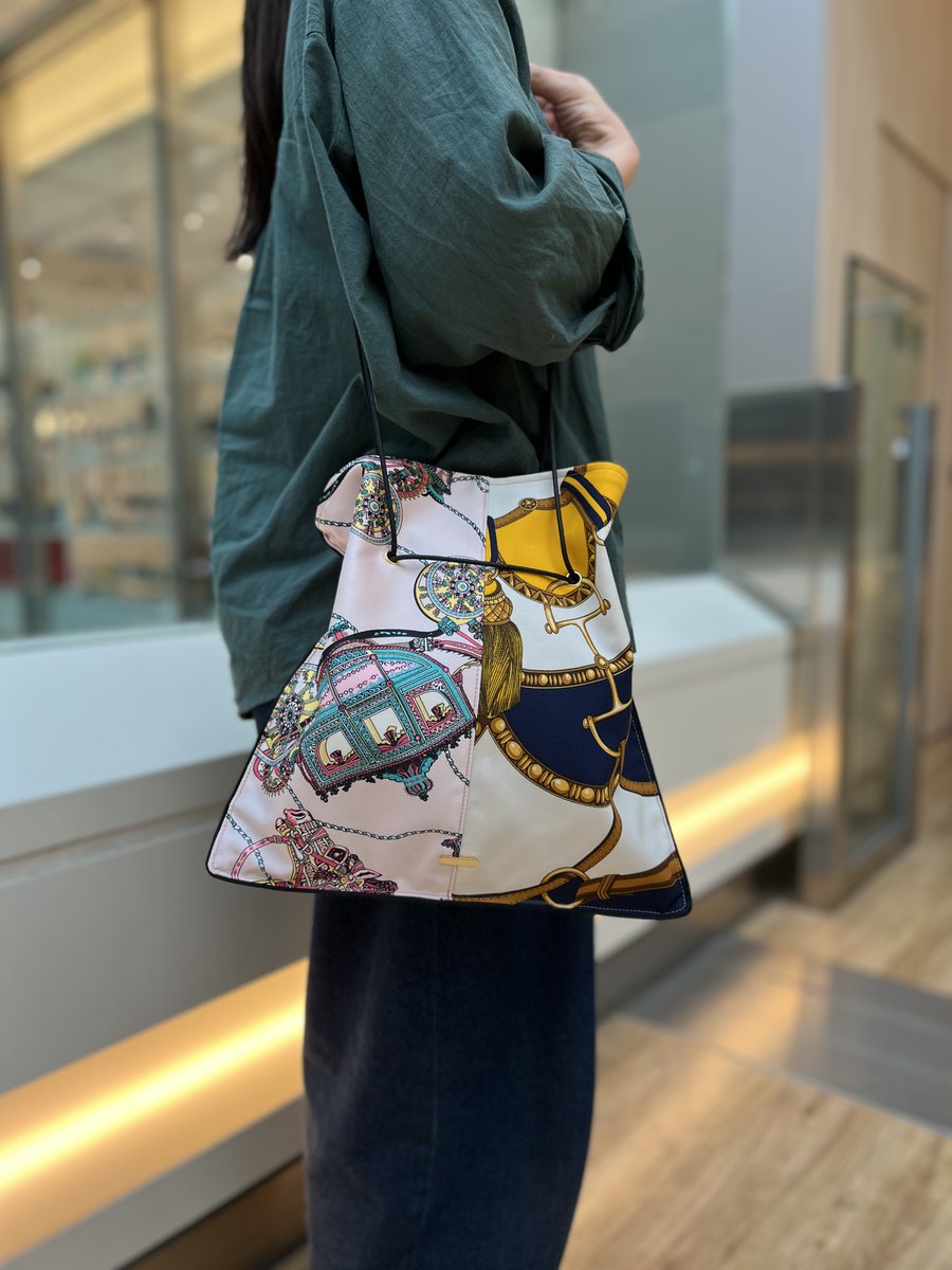smith_sendai's tweet photo. chicolatte(チコラッテ)   POP UP 開催中！
80年代頃のヨーロッパを中心としたヴィンテージ・デットストック生地を使用した世界に一つだけのリメイクアイテムです！
一つひとつ手作業で製作していますので、店頭でアイテムとの出会いを楽しんでみてください。
#chicolatte #チコラッテ #ヴィンテージ https://t.co/u5bnG30Mgo